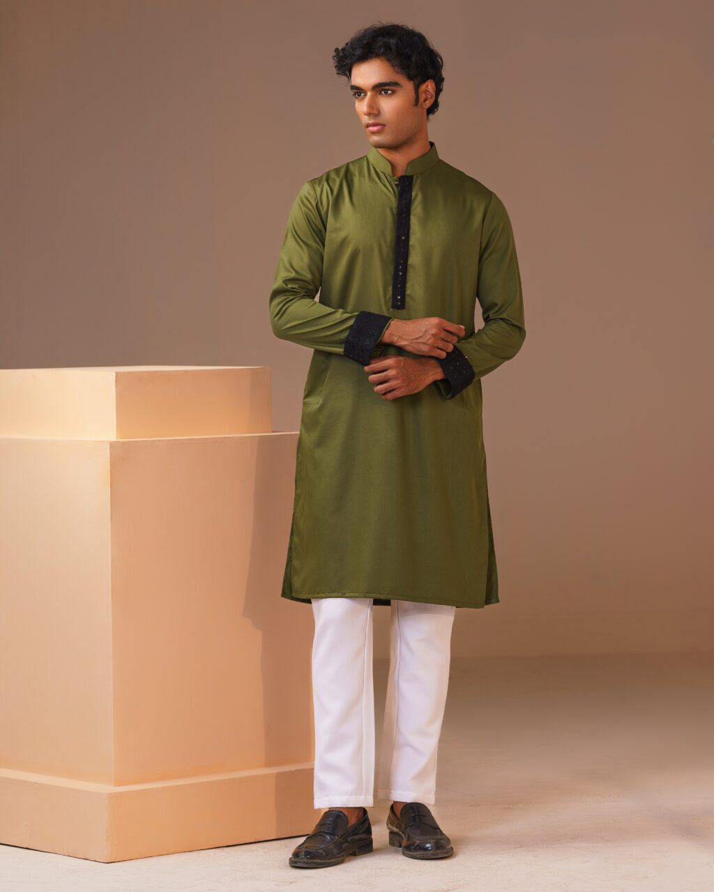 Sleek Contrast Punjabi